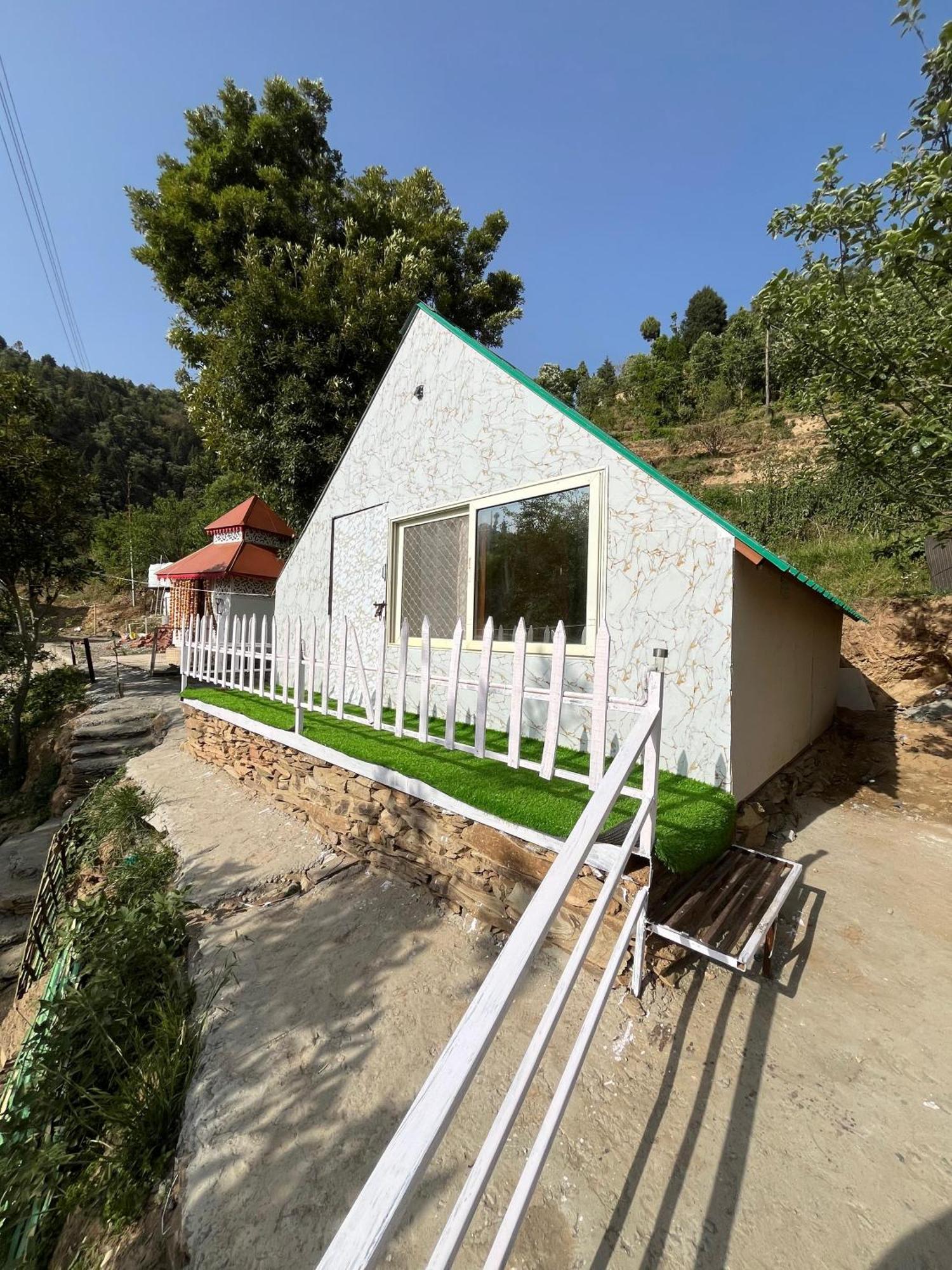 The Rare One'S Mukteshwar - Resort & Cafe Exterior foto